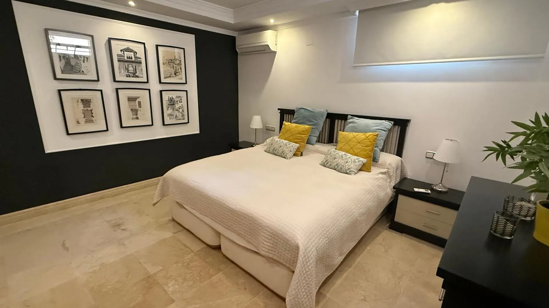 Family Friendly Villa Next To Puerto Banus Marbella Spanje