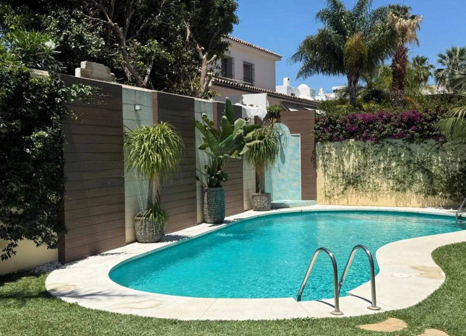 Family Friendly Villa Next To Puerto Banus Marbella